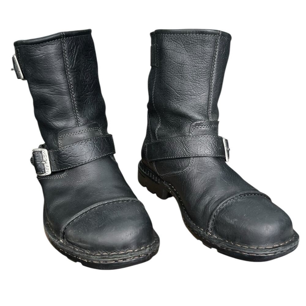 UGG Men’s Rockville II Black Leather Shearling Lined Engineer Boots Size 9 - Picture 5 of 11